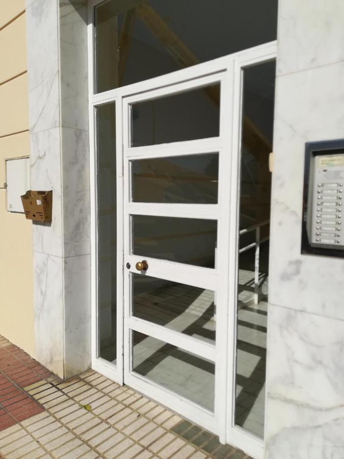 Apartamento 60 m2 en la playa Torre de Benagalbon Exterior foto