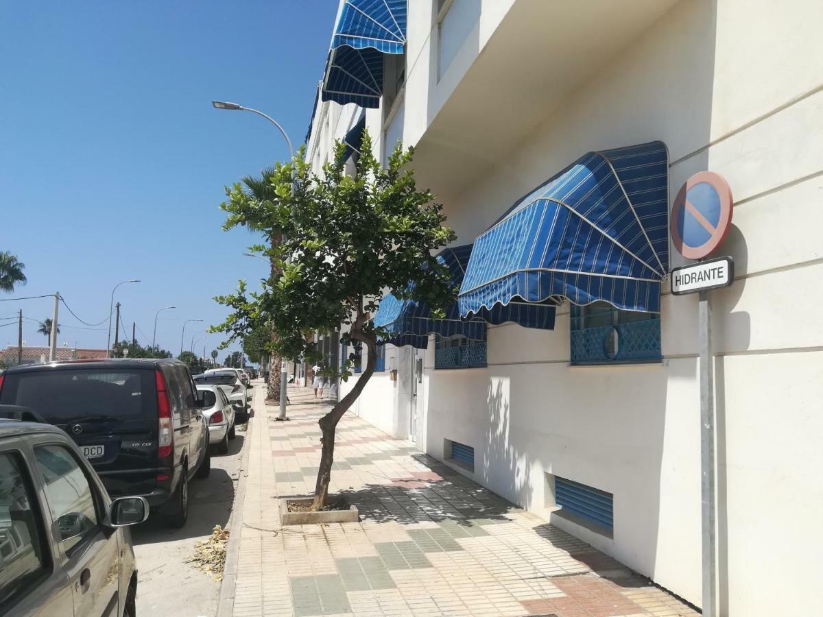 Apartamento 60 m2 en la playa Torre de Benagalbon Exterior foto